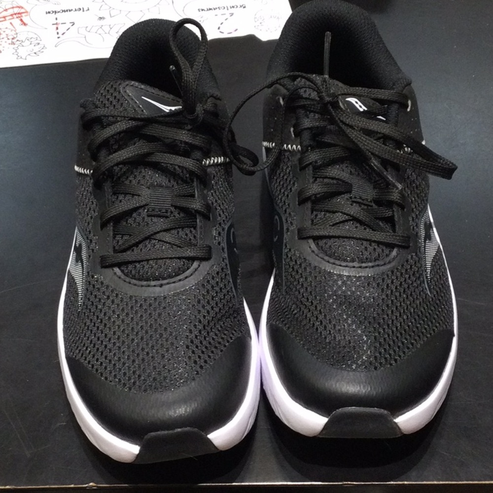Saucony Kinvara 14 LTT black/grey tie NIB NWT
